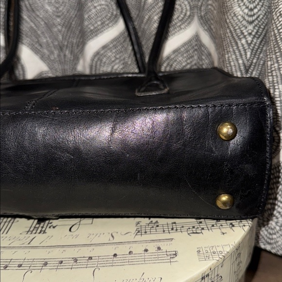 Fossil Black Leather Shoulder Bag/ Tote - Picture 6 of 13